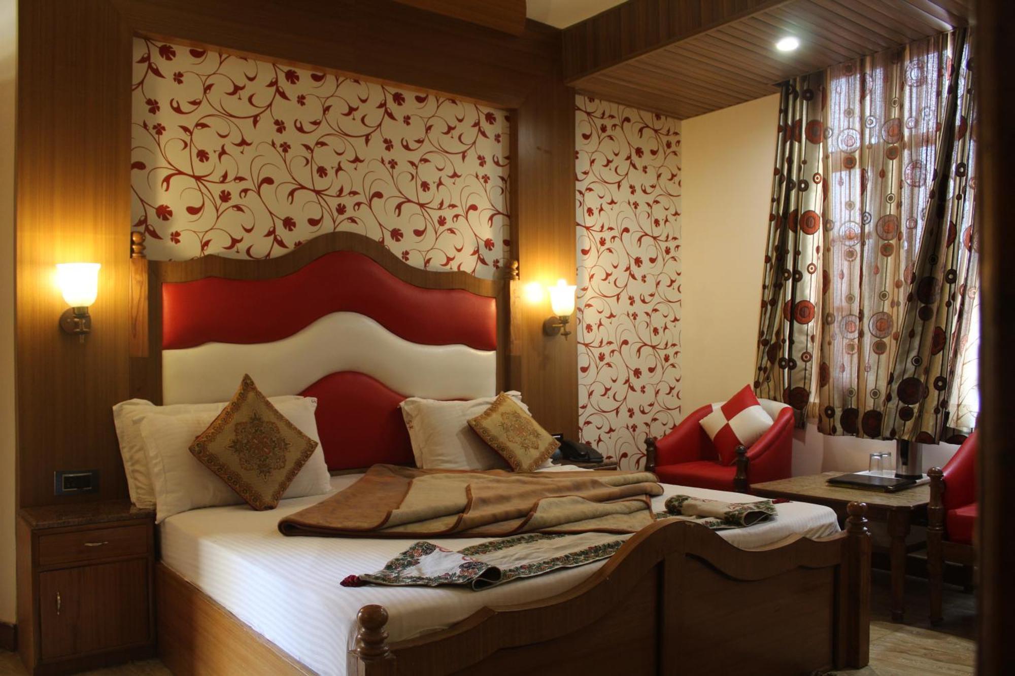 Sagrika Resort Dalhousie Exteriör bild