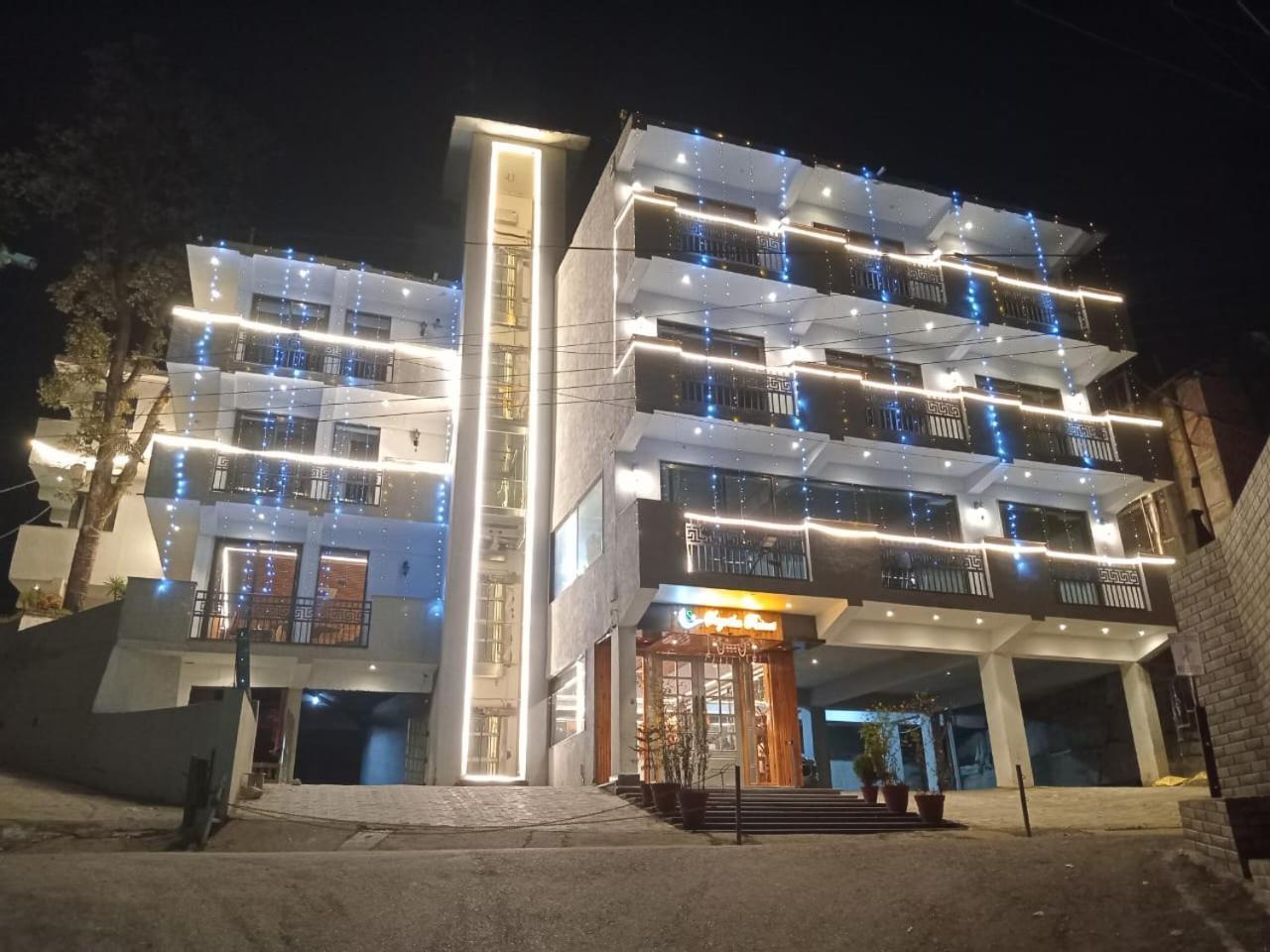 Sagrika Resort Dalhousie Exteriör bild
